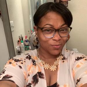 Meet your Posher, Trici'a divine